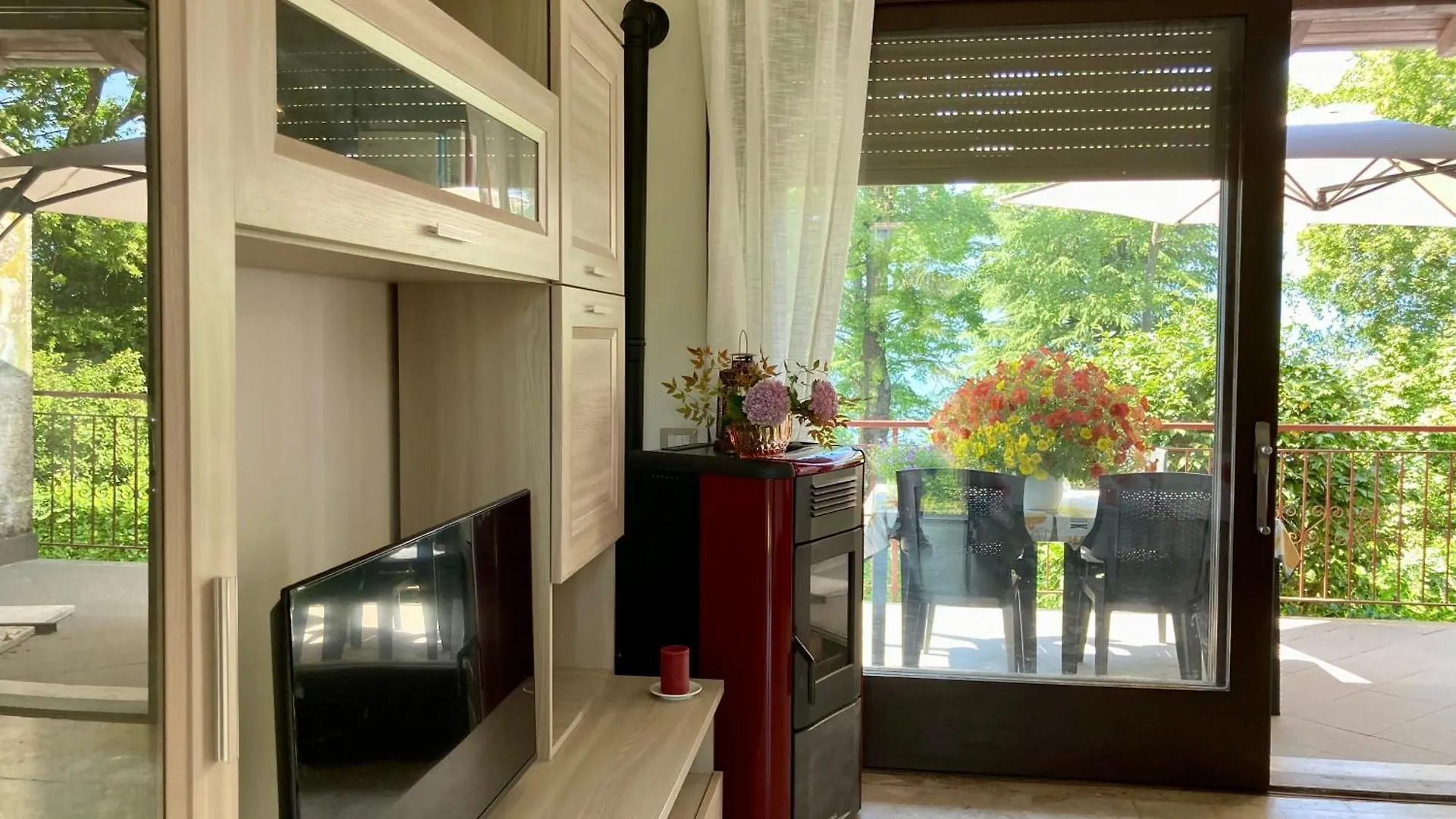 Casa Dell'Artista Villa Luino 0*,